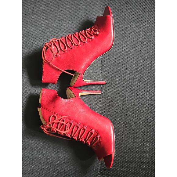 EUC Vince Camuto Women Shooties Chiane 4in Heel Boots 7.5 Red Round Toe Leather - Picture 3 of 13